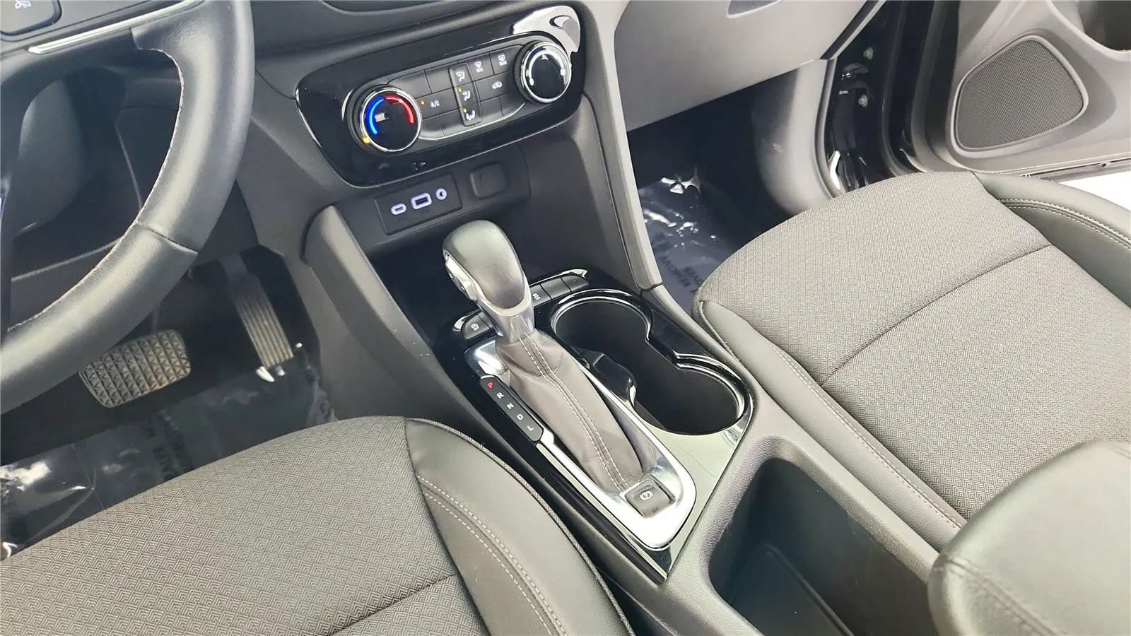 Used 2023 Buick Encore GX Preferred FWD image 34
