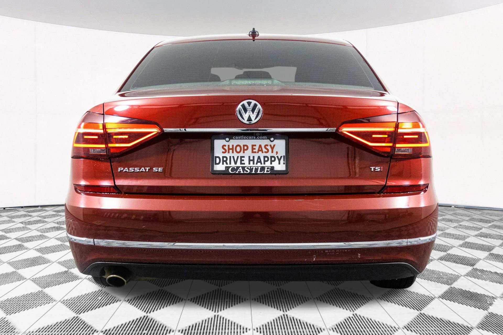 Used 2018 Volkswagen Passat 2.0T SE w/ SE Lighting Package image 14