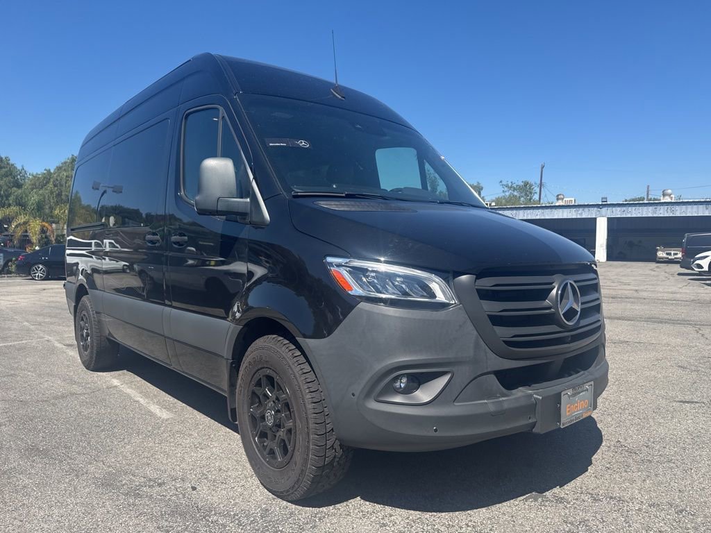 Used 2023 Mercedes-Benz Sprinter 2500 image 3