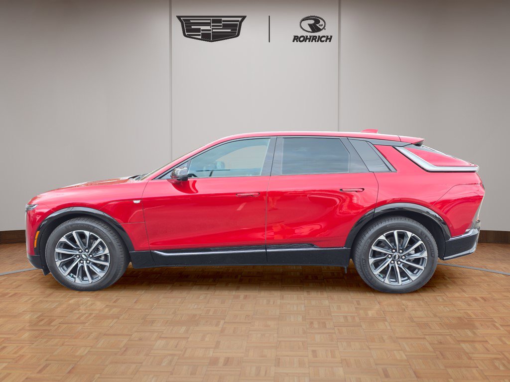 Certified 2025 Cadillac Lyriq Sport image 8