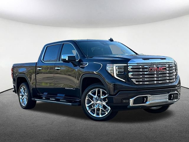 Used 2023 GMC Sierra 1500 Denali w/ Technology Package AWD/4WD image 2