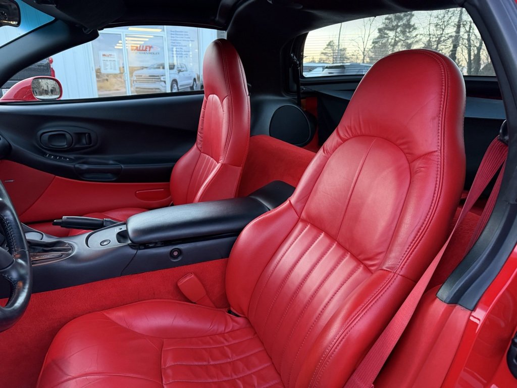 Used 2000 Chevrolet Corvette Coupe image 25