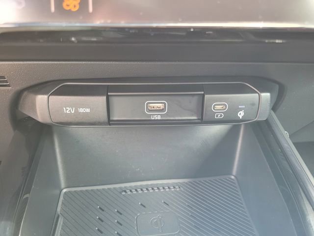 Used 2024 Kia Niro EX Touring FWD image 25