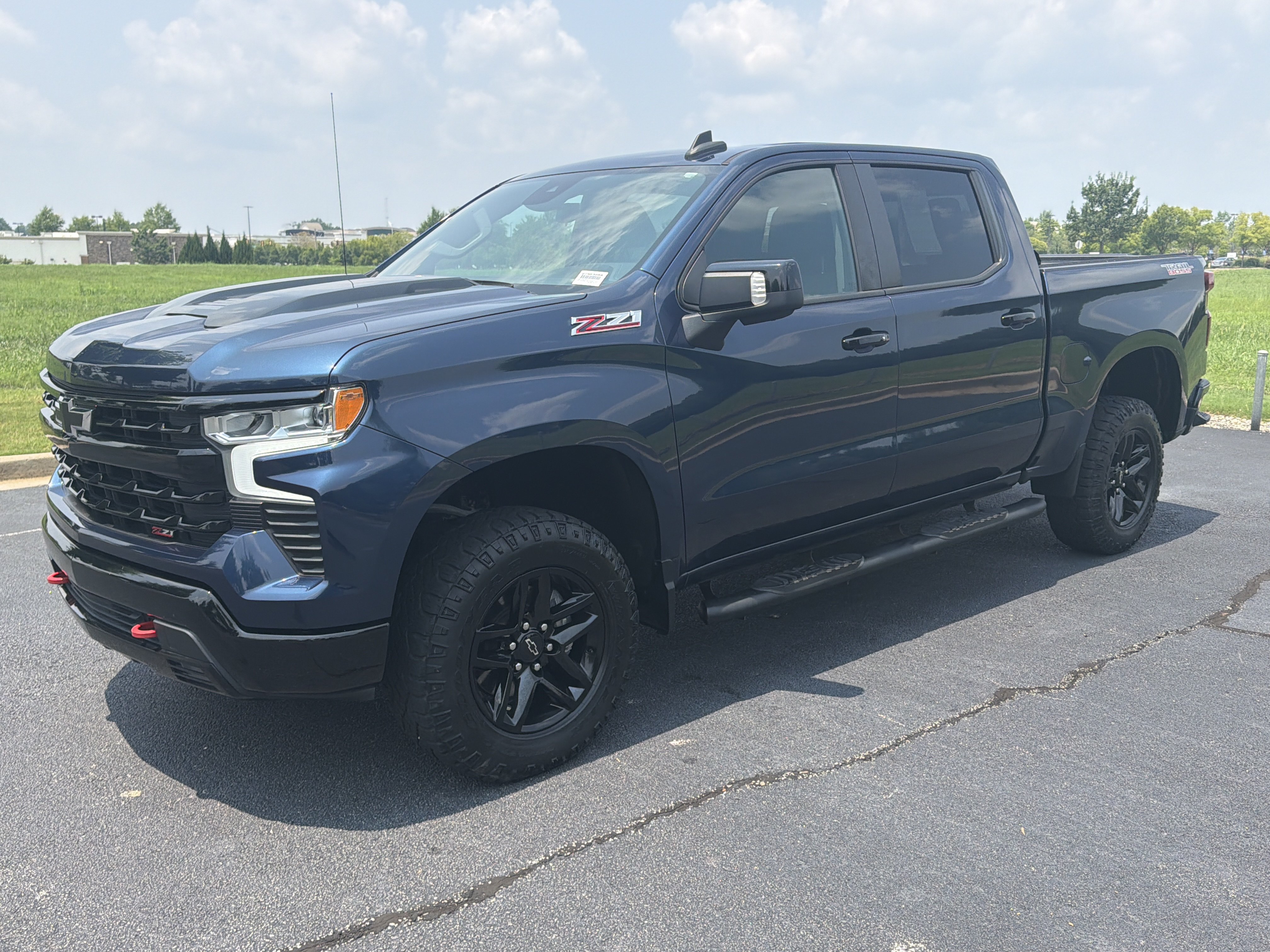 Used 2022 Chevrolet Silverado 1500 LT Trail Boss w/ Convenience Package II AWD/4WD image 5