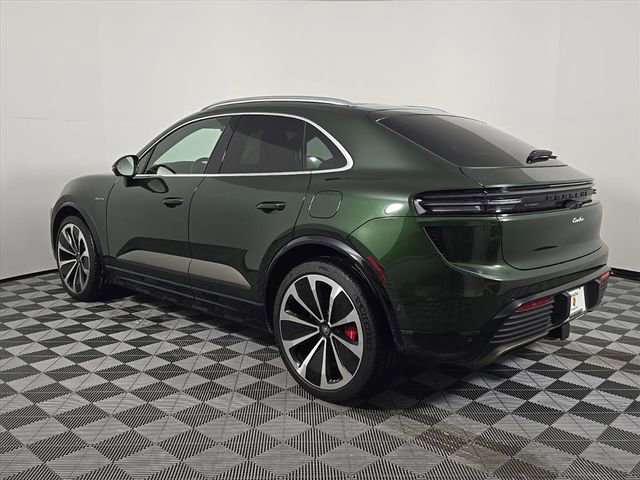 Certified 2024 Porsche Macan Turbo Electric image 3