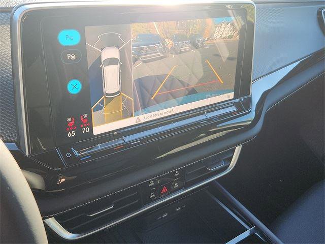 New 2026 Volkswagen Atlas Cross Sport SEL Premium R-Line image 13