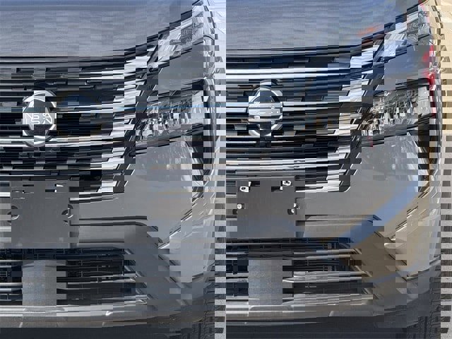 Used 2024 Nissan Rogue SV w/ SV Premium Package image 8