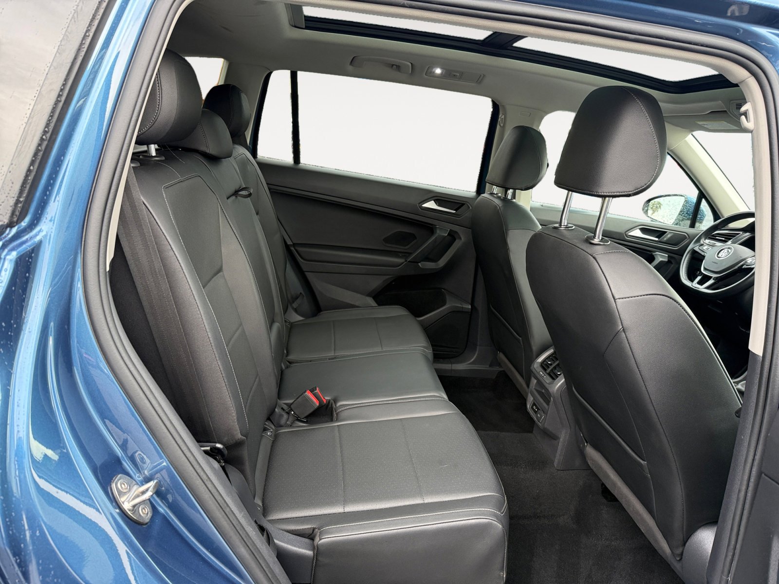 Used 2019 Volkswagen Tiguan SEL image 18