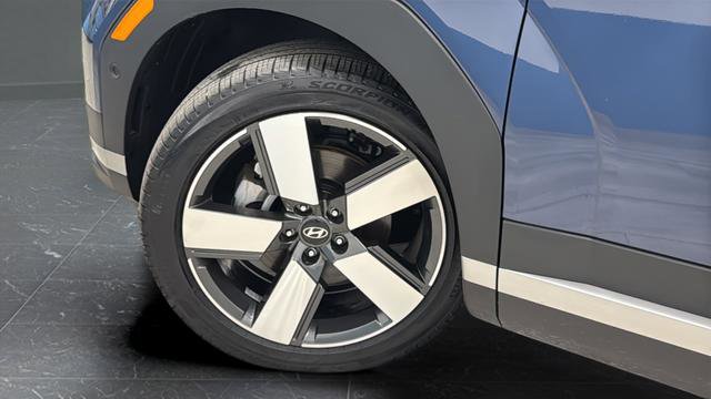 Used 2025 Hyundai Santa Fe Limited image 42