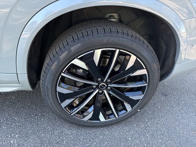 New 2026 Volvo XC90 B6 Plus w/ Protection Package Premier AWD/4WD image 13
