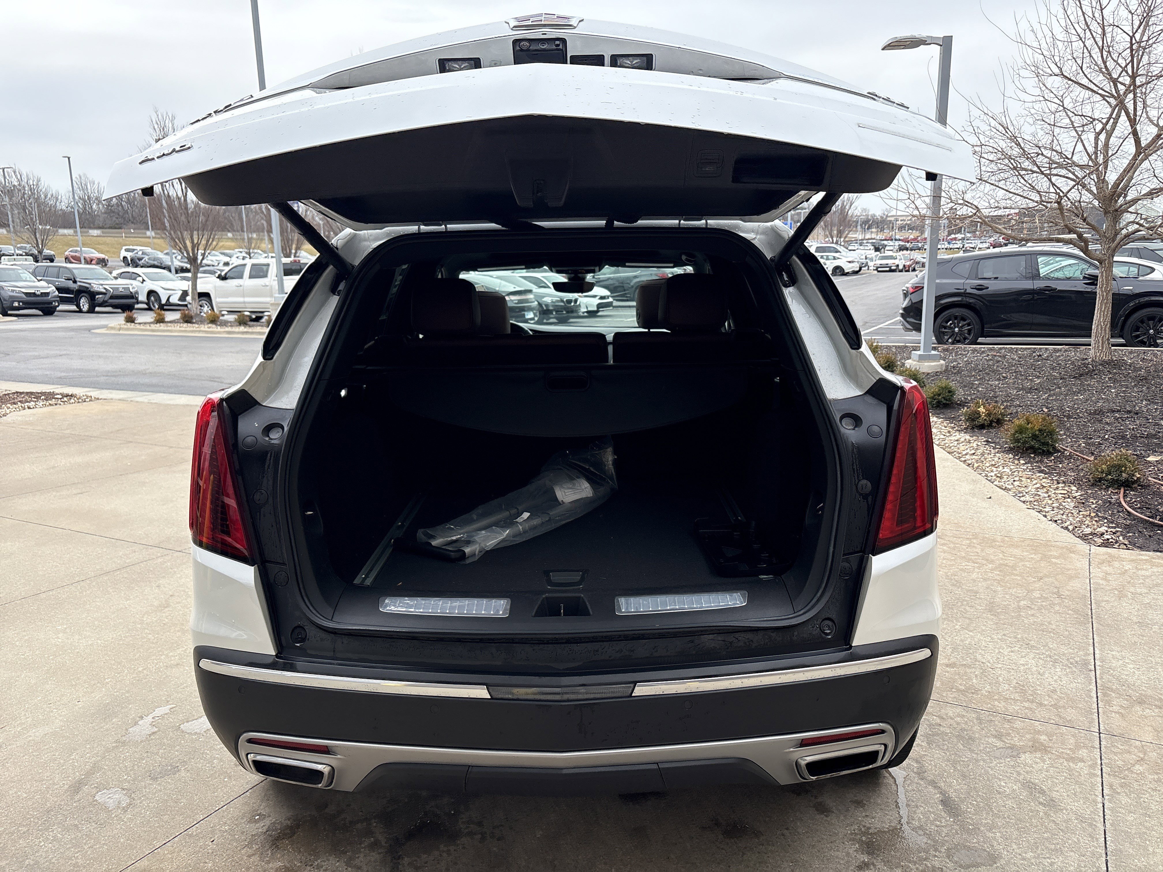 Used 2023 Cadillac XT5 Premium Luxury w/ Technology Package image 32