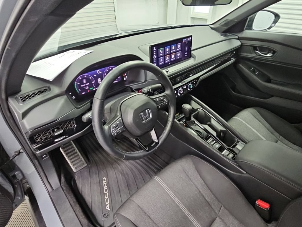 Used 2025 Honda Accord Sport image 12