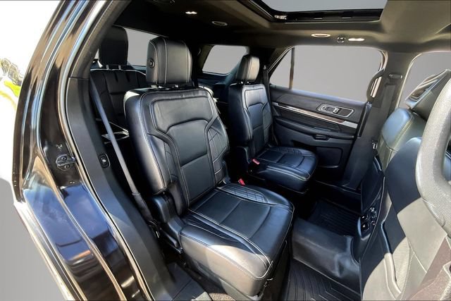 Used 2019 Ford Explorer Platinum AWD/4WD image 25