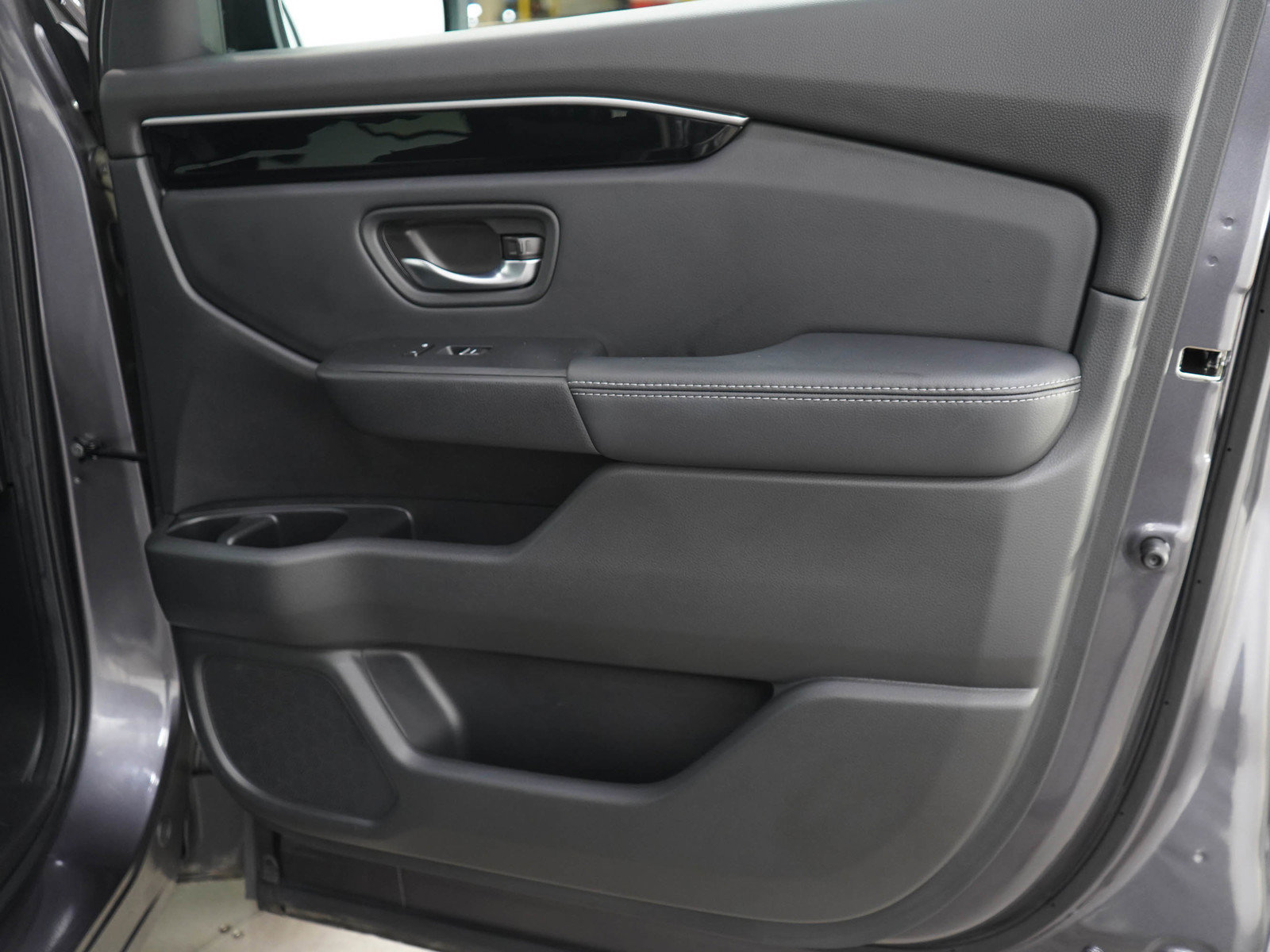 Used 2025 Honda Pilot EX-L image 9