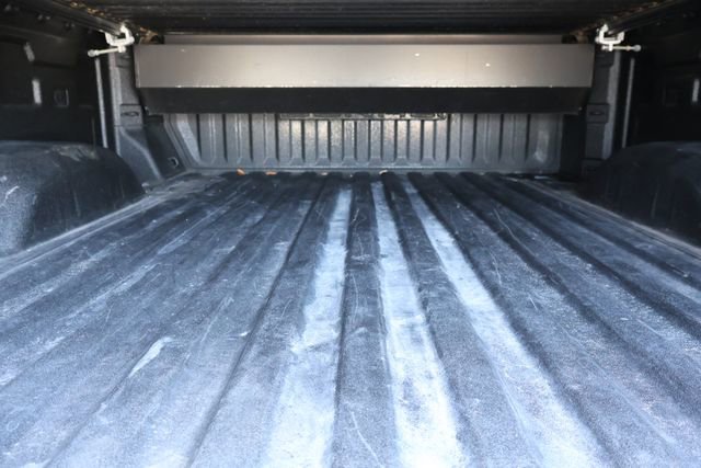 Used 2022 GMC Sierra 2500 Denali w/ Denali Black Diamond Edition AWD/4WD image 18