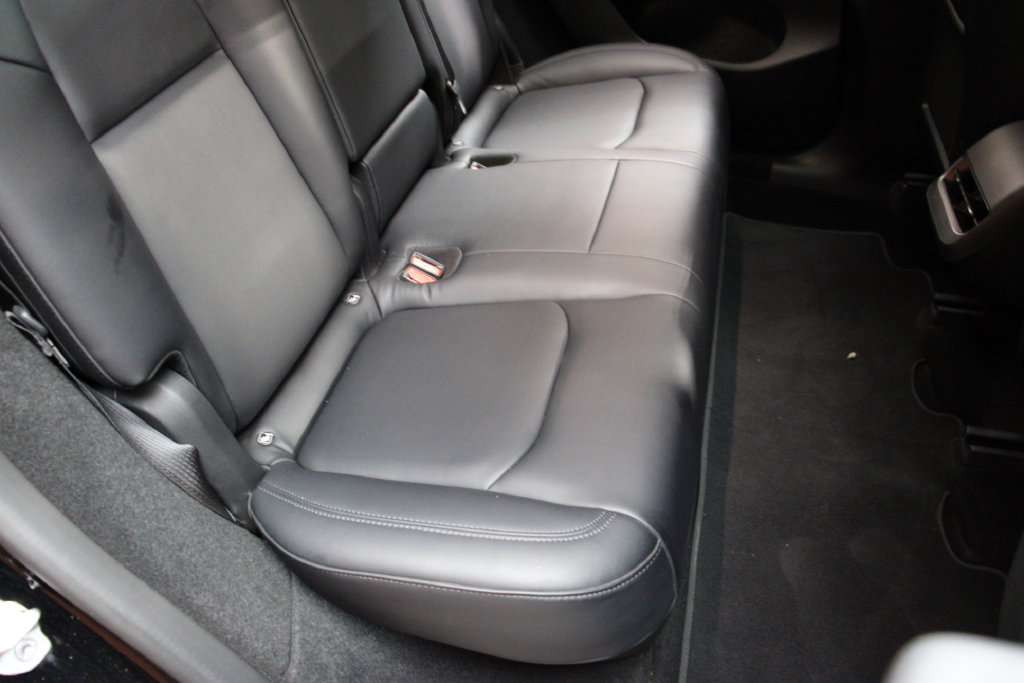 Used 2023 Tesla Model Y Performance AWD/4WD image 14