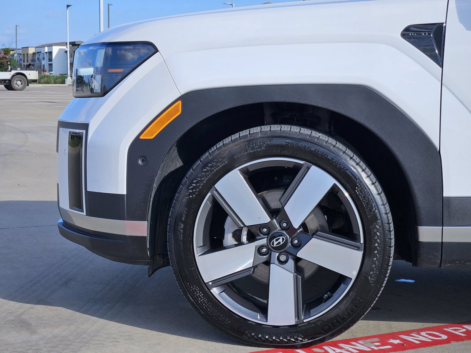 Used 2025 Hyundai Santa Fe Limited AWD/4WD image 11