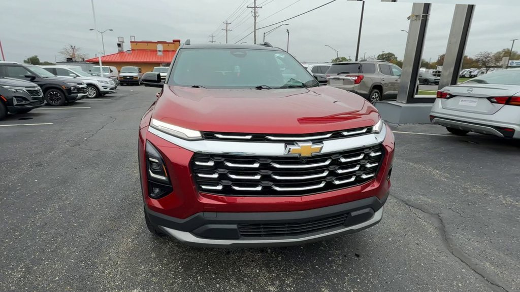 Used 2025 Chevrolet Equinox LT w/ Convenience Package II FWD image 3