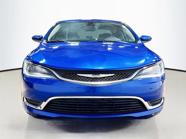 Used 2016 Chrysler 200 Limited w/ Convenience Group image 3