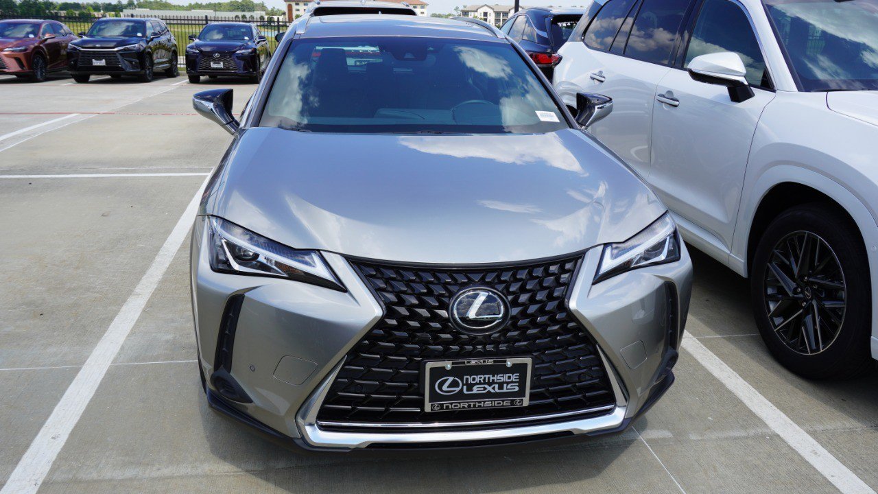 Certified 2020 Lexus UX 200 w/ Premium Package image 2