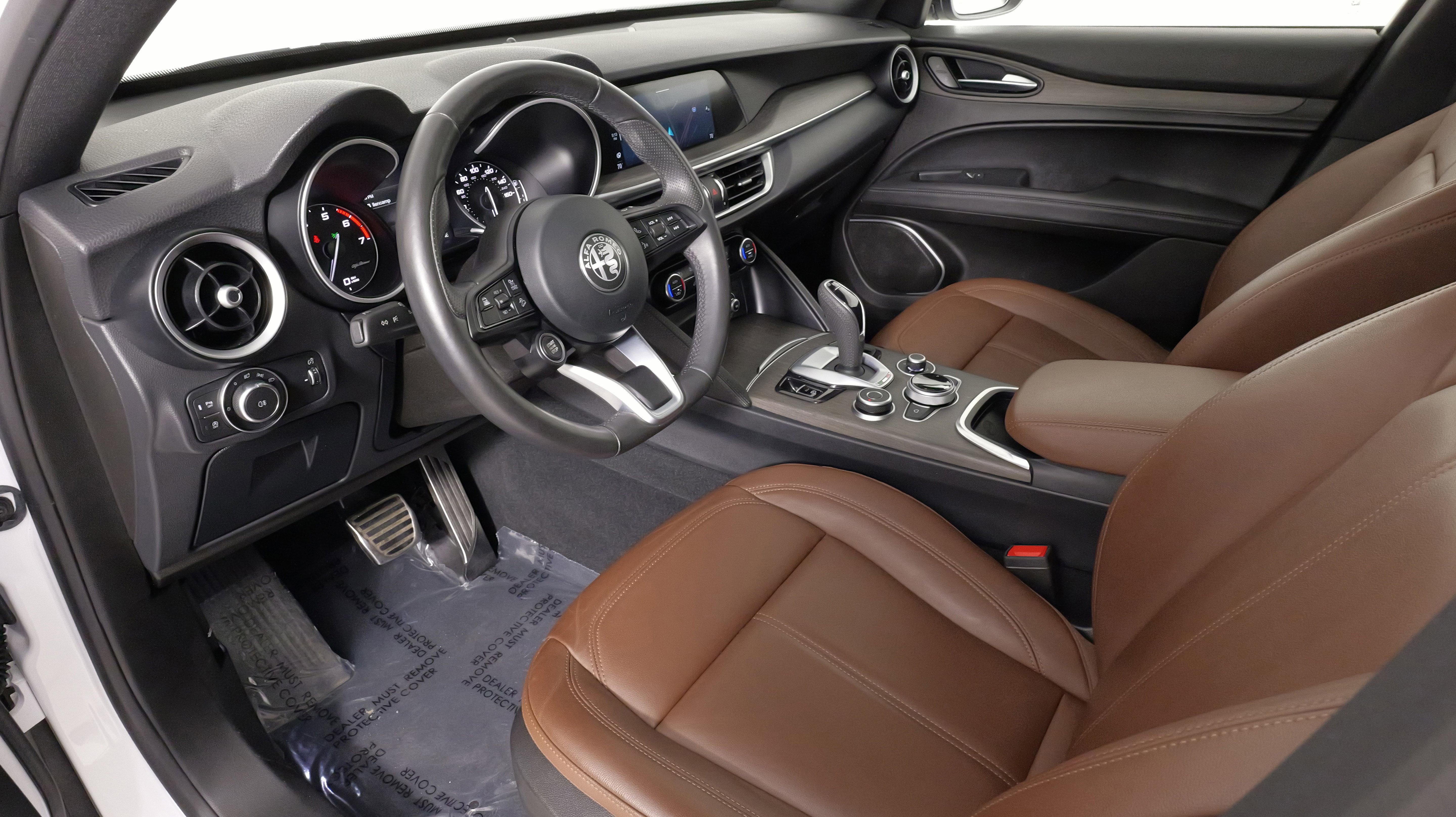 Used 2023 Alfa Romeo Stelvio Ti image 28