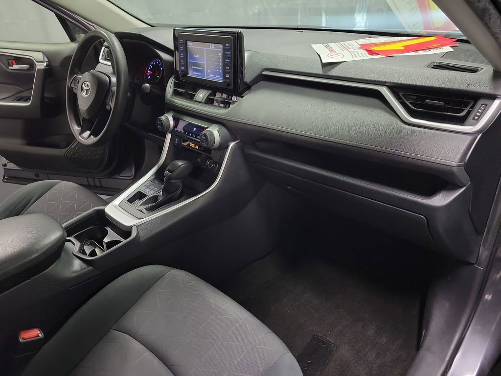 Used 2019 Toyota RAV4 XLE AWD/4WD image 23