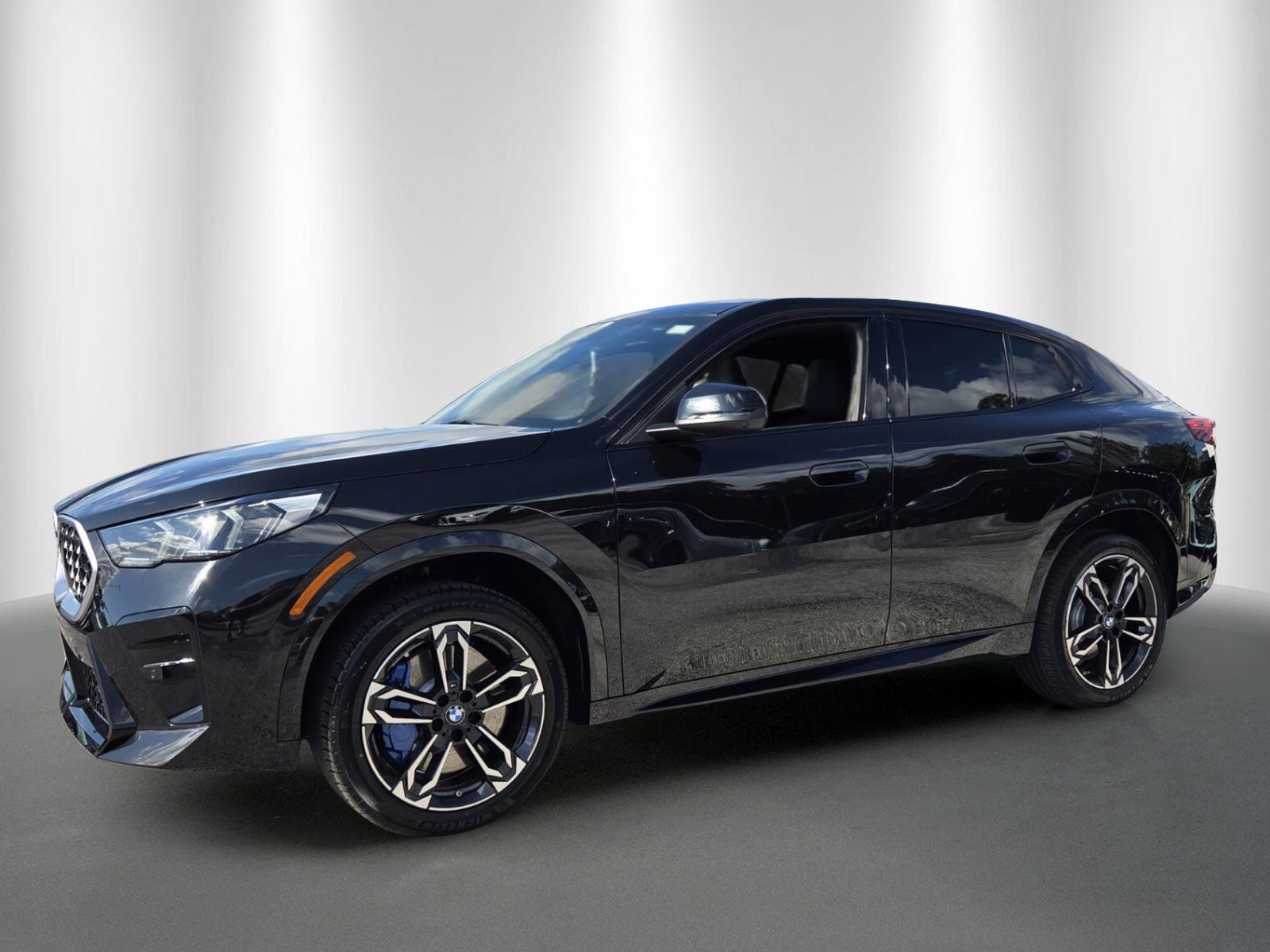New 2026 BMW X2 xDrive28i w/ Technology Package AWD/4WD image 3