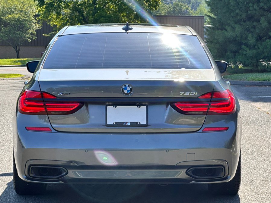 Used 2016 BMW 750i xDrive AWD/4WD image 7