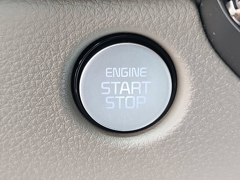 New 2027 Kia Carnival FWD image 21
