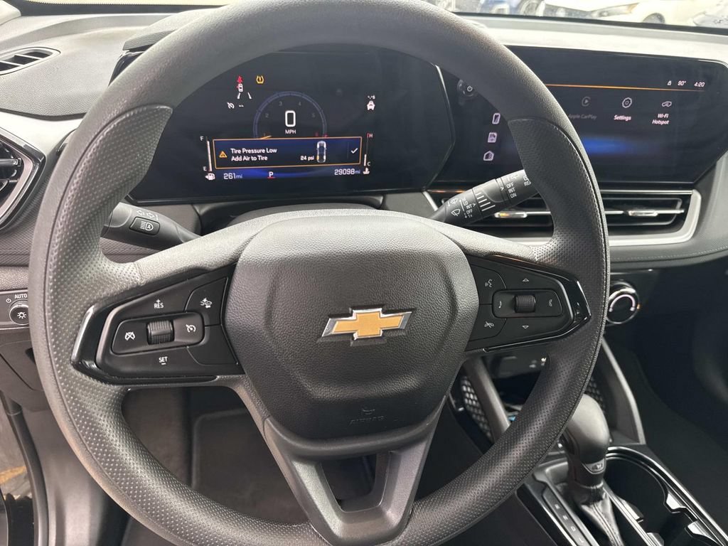 Used 2025 Chevrolet TrailBlazer LT FWD image 22