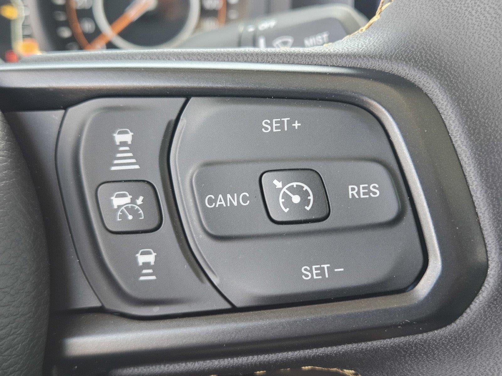 Used 2024 Jeep Gladiator Sport AWD/4WD image 21