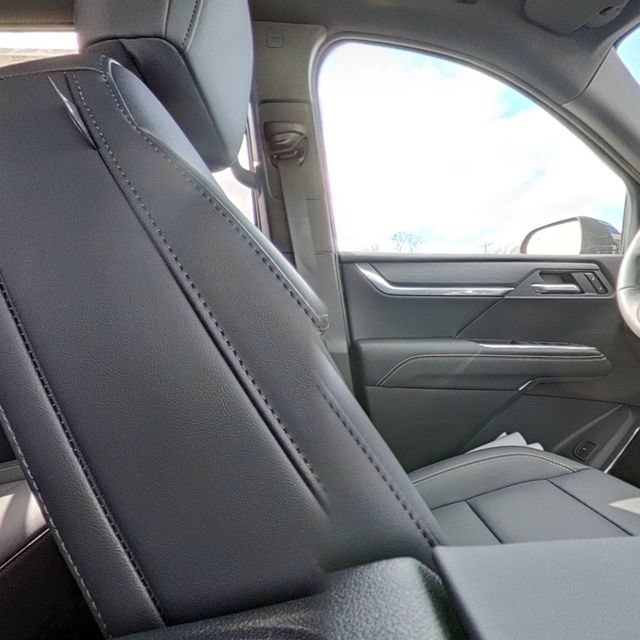 New 2026 GMC Acadia Elevation w/ Super Cruise Package FWD image 34