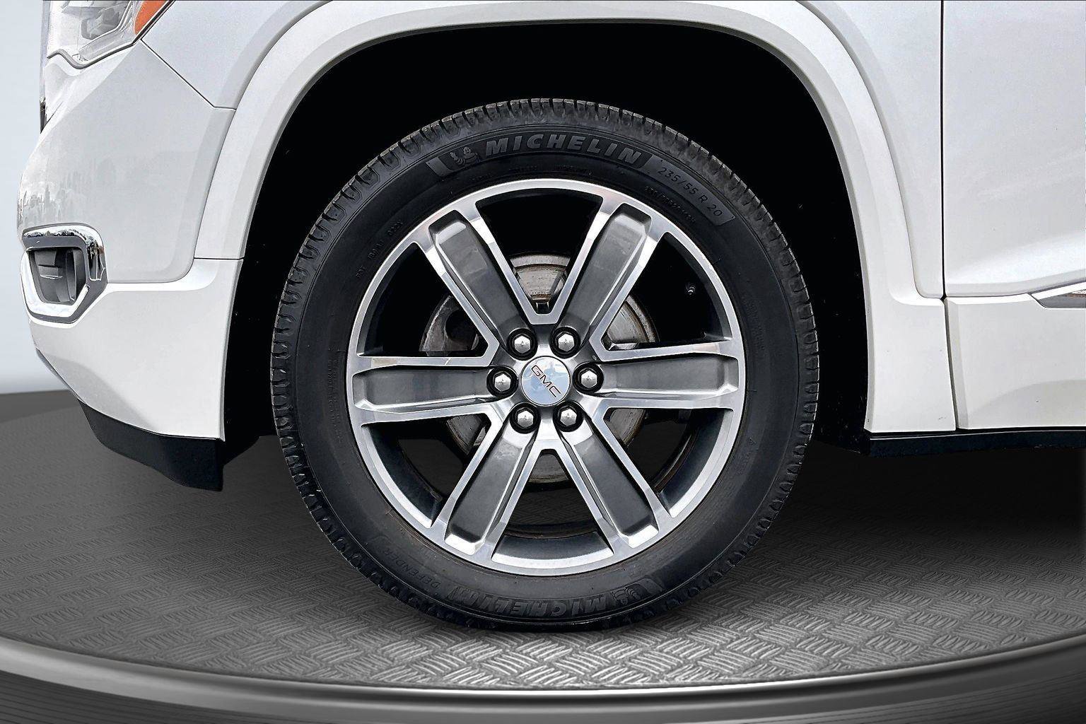Used 2019 GMC Acadia Denali w/ Technology Package image 9