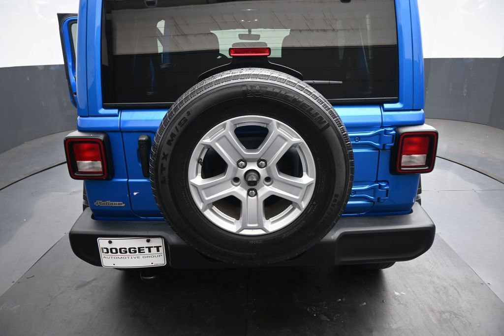 Used 2022 Jeep Wrangler Unlimited Sport w/ Sun And Sound Package AWD/4WD image 12