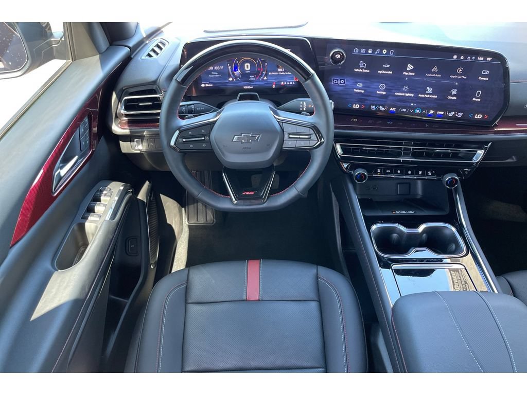 Used 2026 Chevrolet Traverse RS w/ LPO, Cargo Package FWD image 17