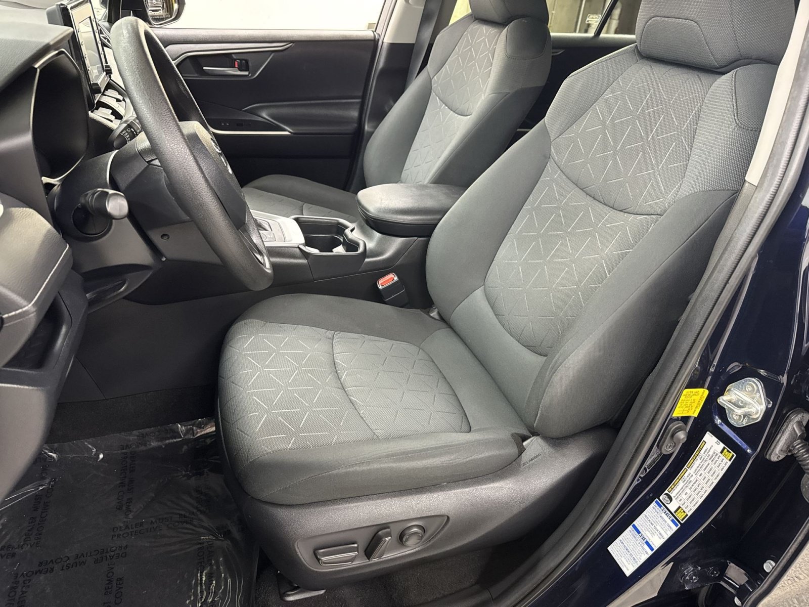 Used 2020 Toyota RAV4 XLE w/ Carpet Mat Package AWD/4WD image 14