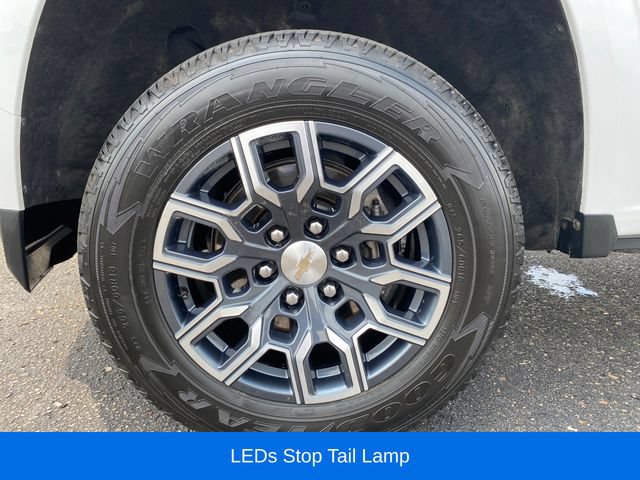 Used 2024 Chevrolet Colorado LT w/ LT Convenience Package III AWD/4WD image 23