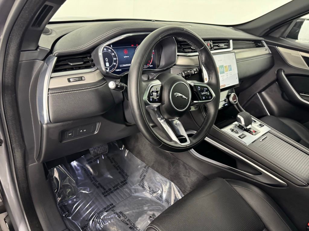 Used 2025 Jaguar F-PACE R-Dynamic S image 12