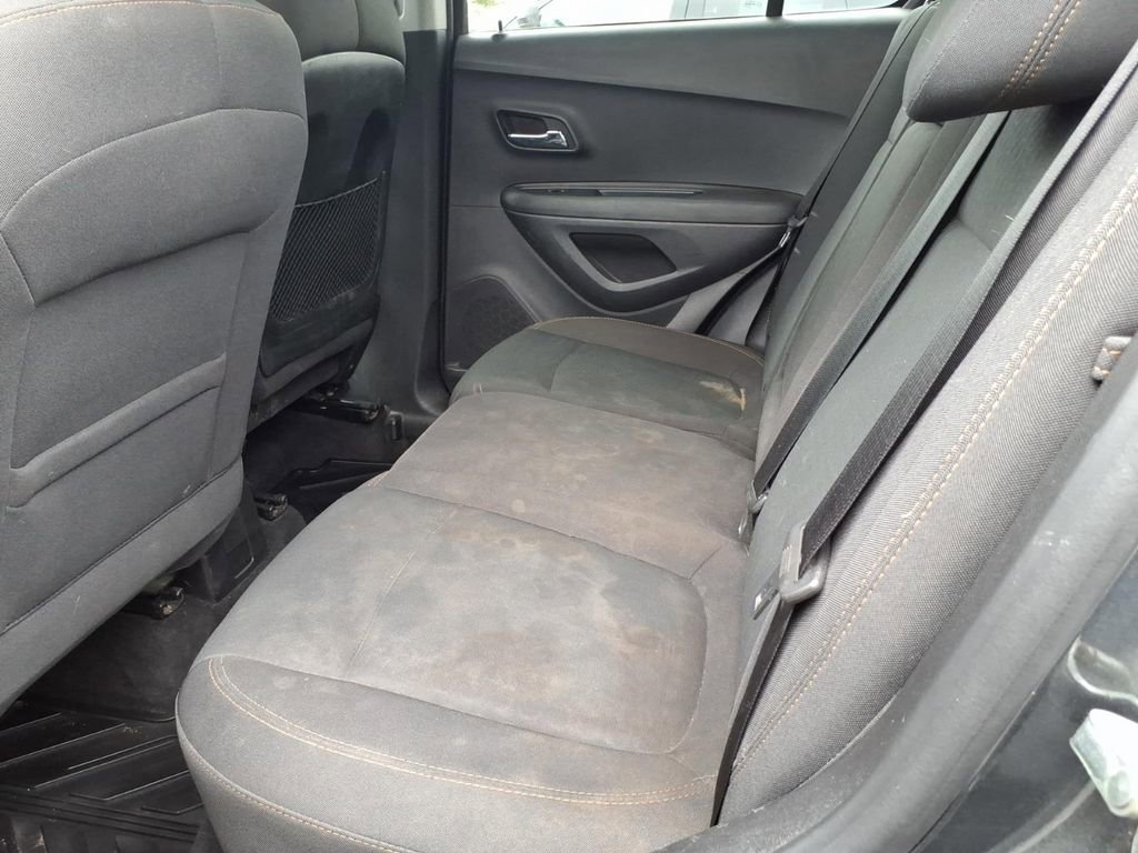 Used 2019 Chevrolet Trax LS w/ Tint and Cruise Package image 19