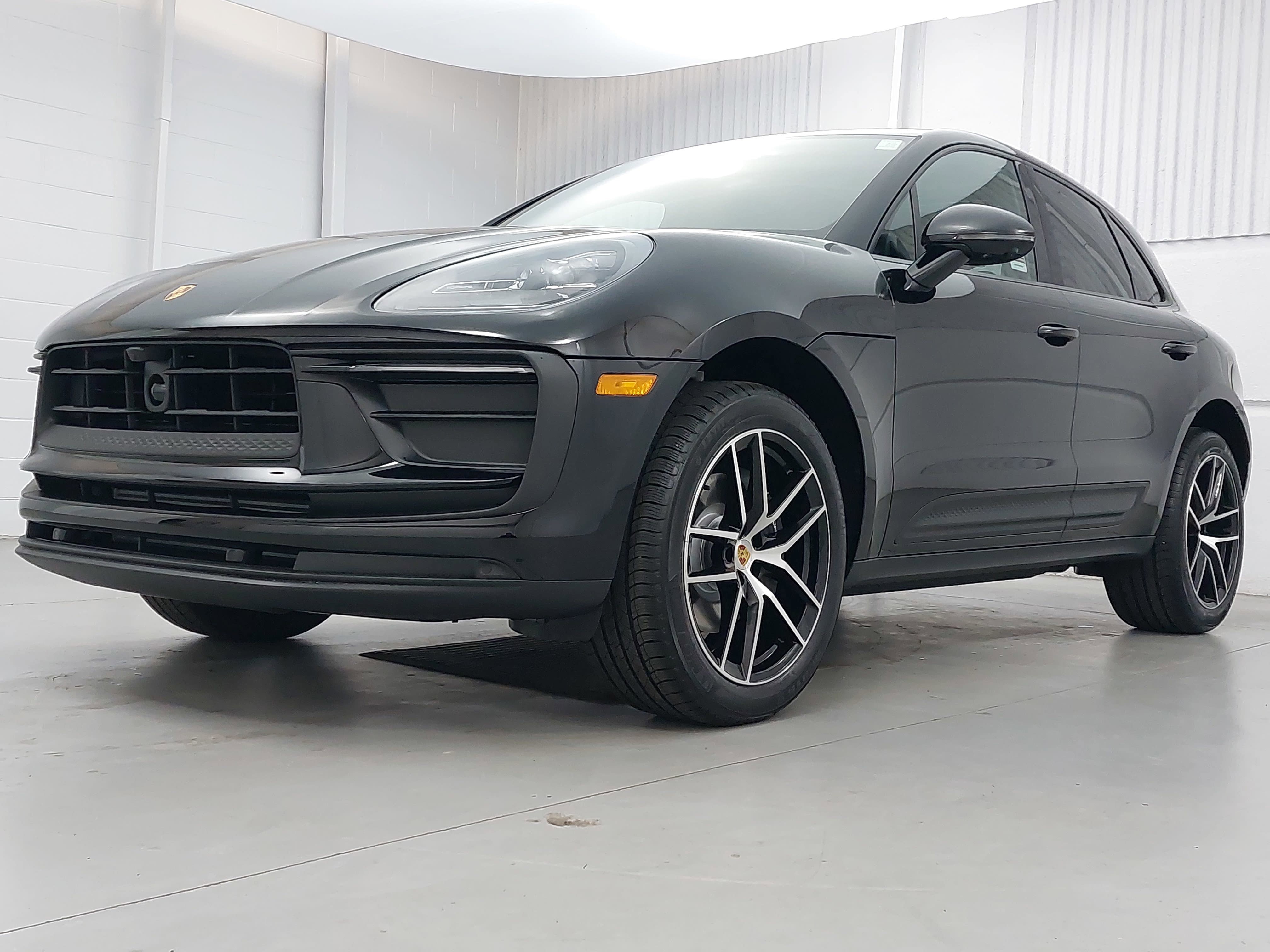 New 2026 Porsche Macan AWD/4WD image 1