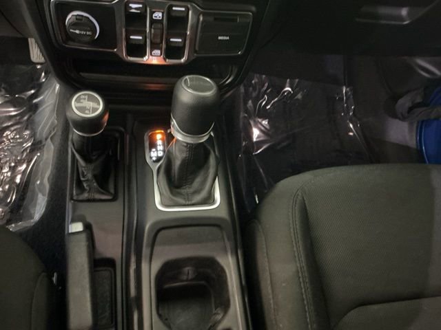 Used 2022 Jeep Gladiator Willys image 18