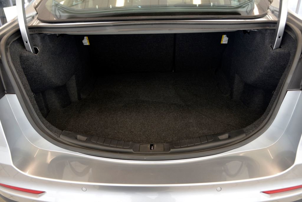 Used 2020 Ford Fusion SE image 29