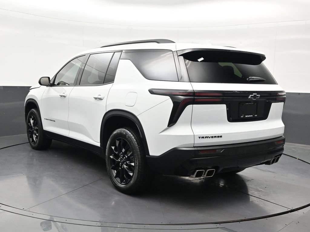 Used 2025 Chevrolet Traverse LT w/ Midnight/Sport Edition FWD image 3