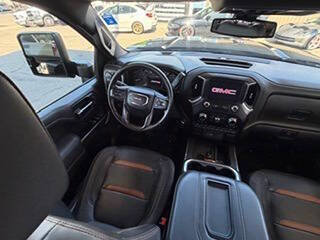 Used 2022 GMC Sierra 3500 AT4 w/ AT4 Preferred Package AWD/4WD image 33