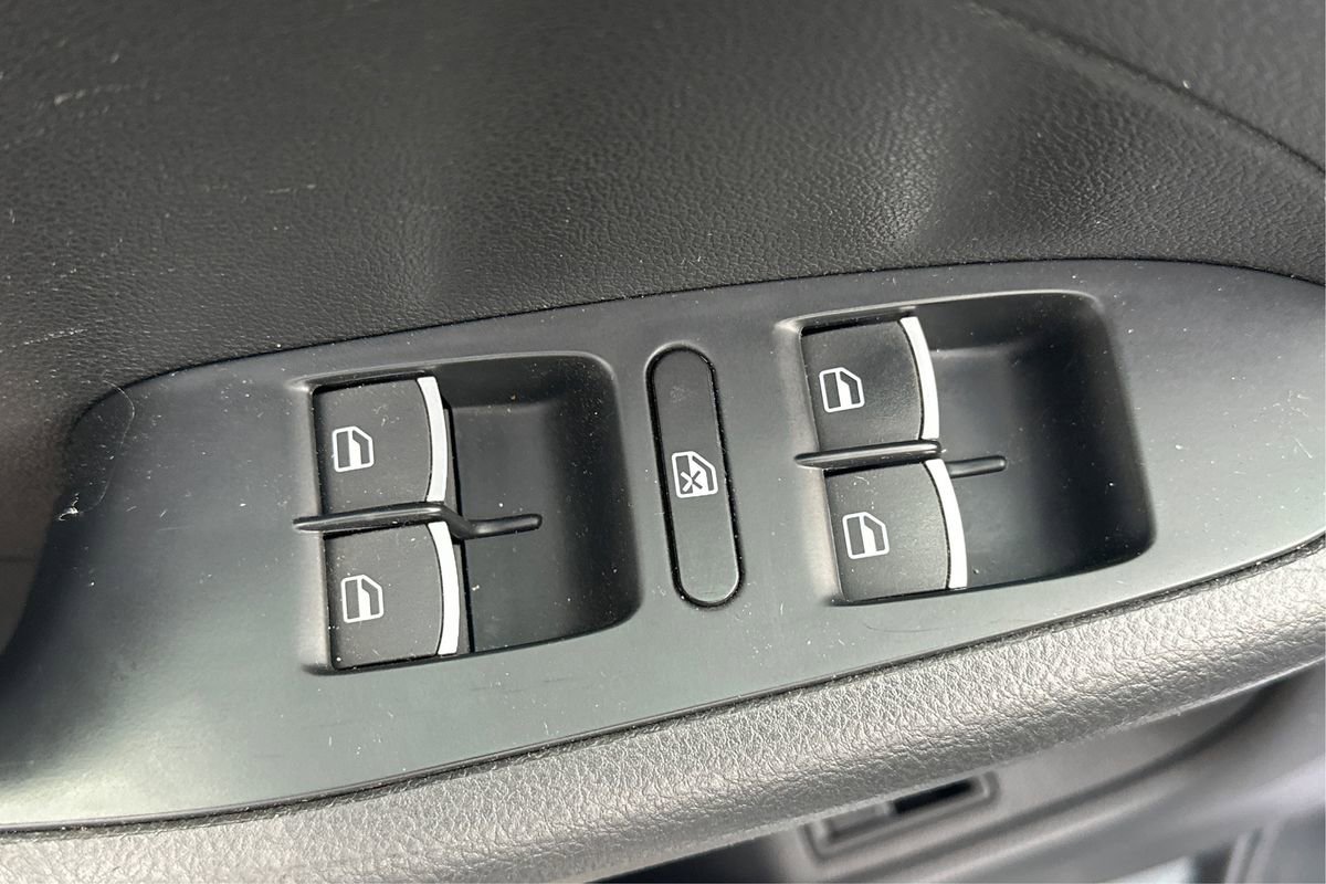 Used 2015 Volkswagen Jetta SE image 35