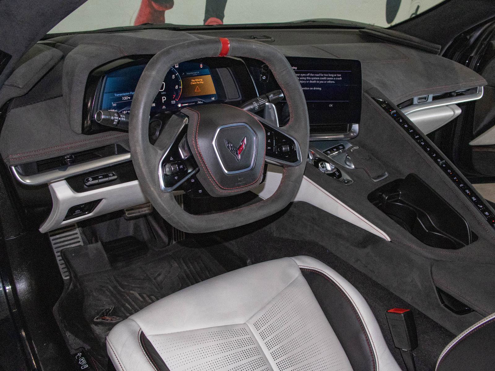 Used 2023 Chevrolet Corvette Stingray Premium Conv w/ Z51 Performance Package RWD image 5