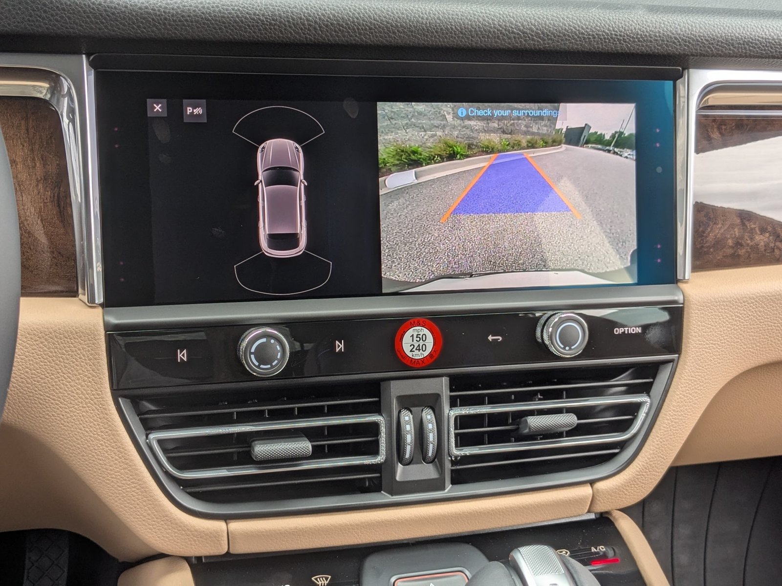 New 2026 Porsche Macan AWD/4WD image 19