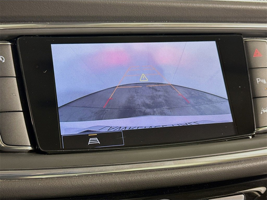 Certified 2024 Buick Enclave Essence image 11