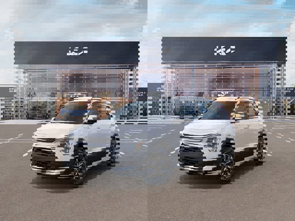 New 2025 Kia Niro LX image 1