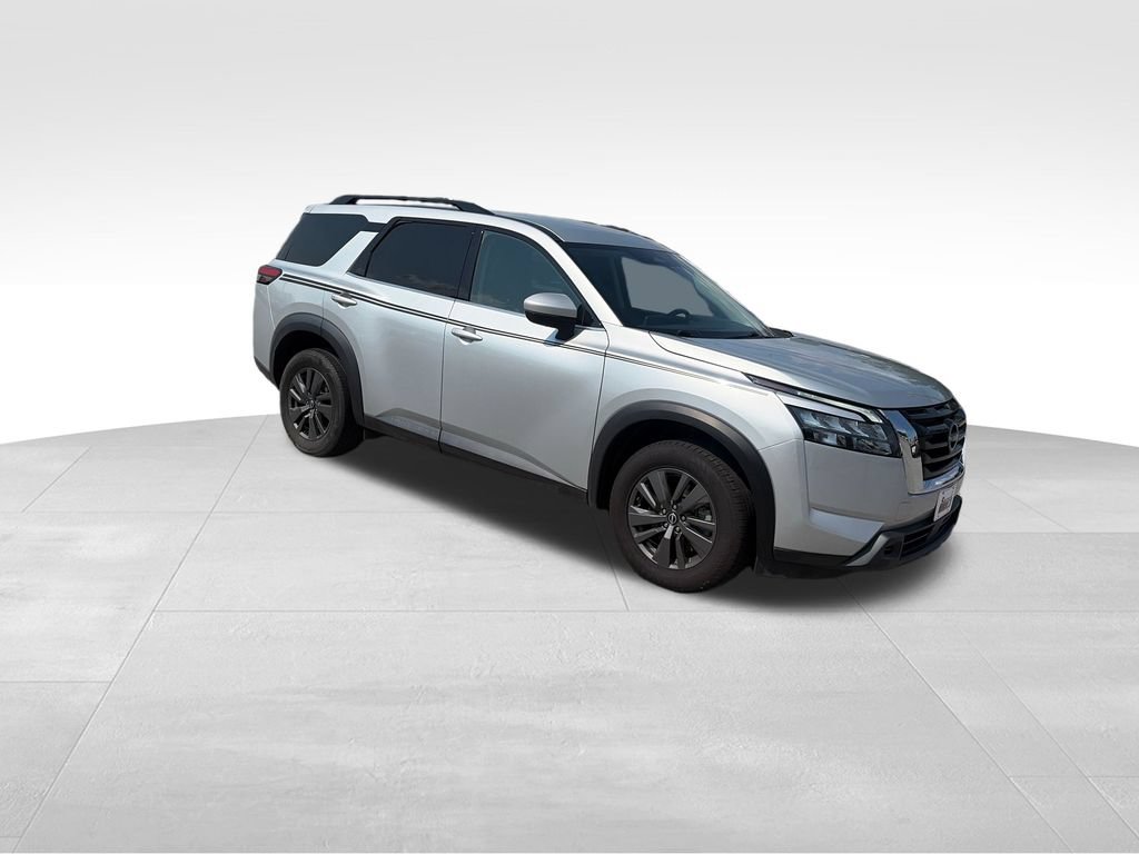 Used 2023 Nissan Pathfinder SV AWD/4WD image 15
